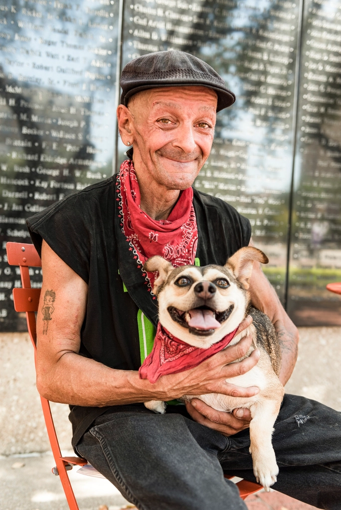 3. Seniors and Small Dogs (image credits: rawpixel)