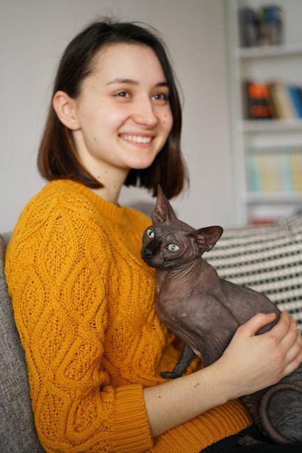 Sphynx: The Hairless Hugger (image credits: pexels)