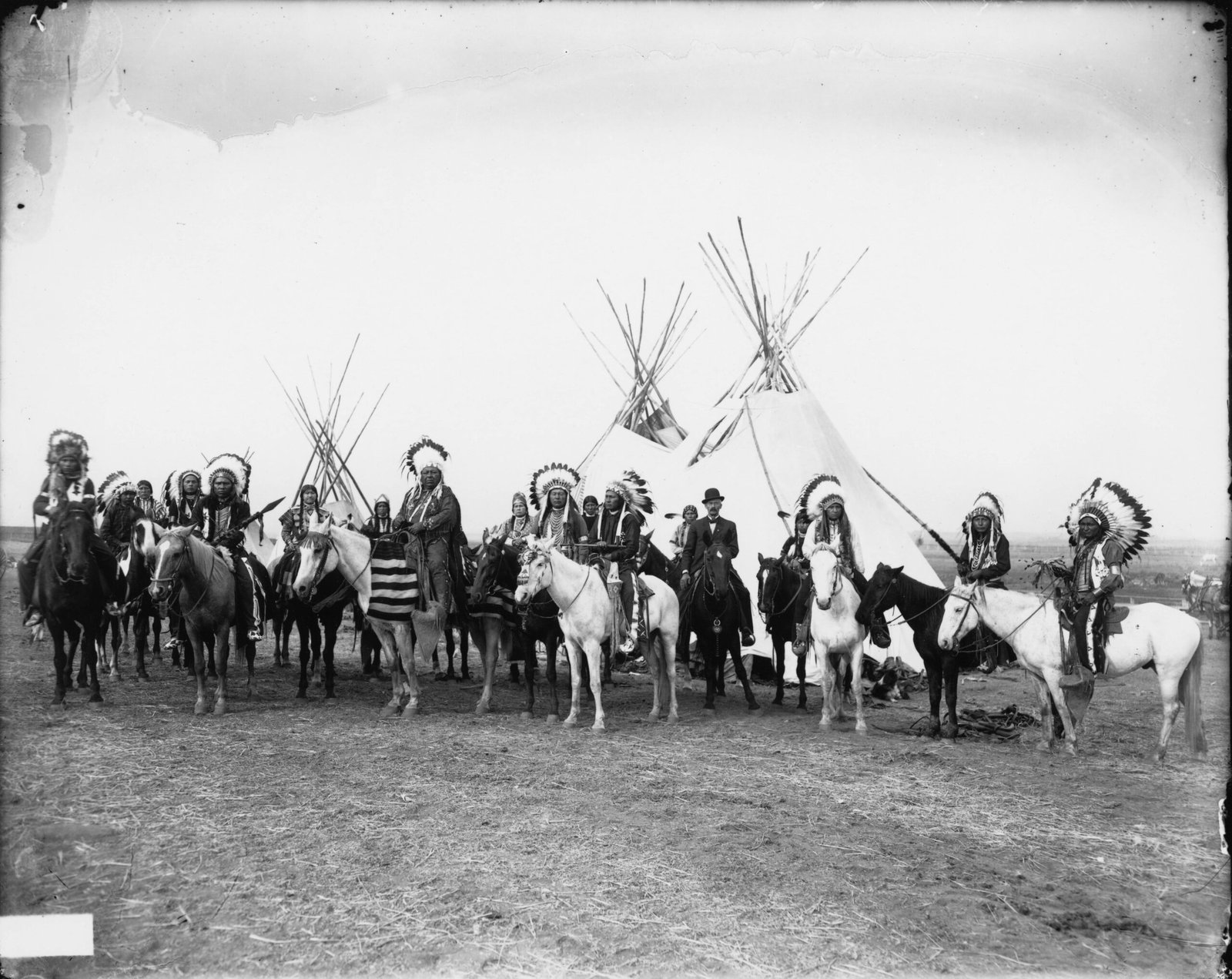 The Role of Horses in Native American Warfare (image credits: wikimedia)