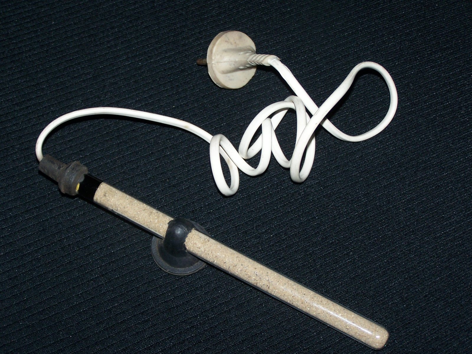 Maintain a Consistent Temperature (image credits: wikimedia)