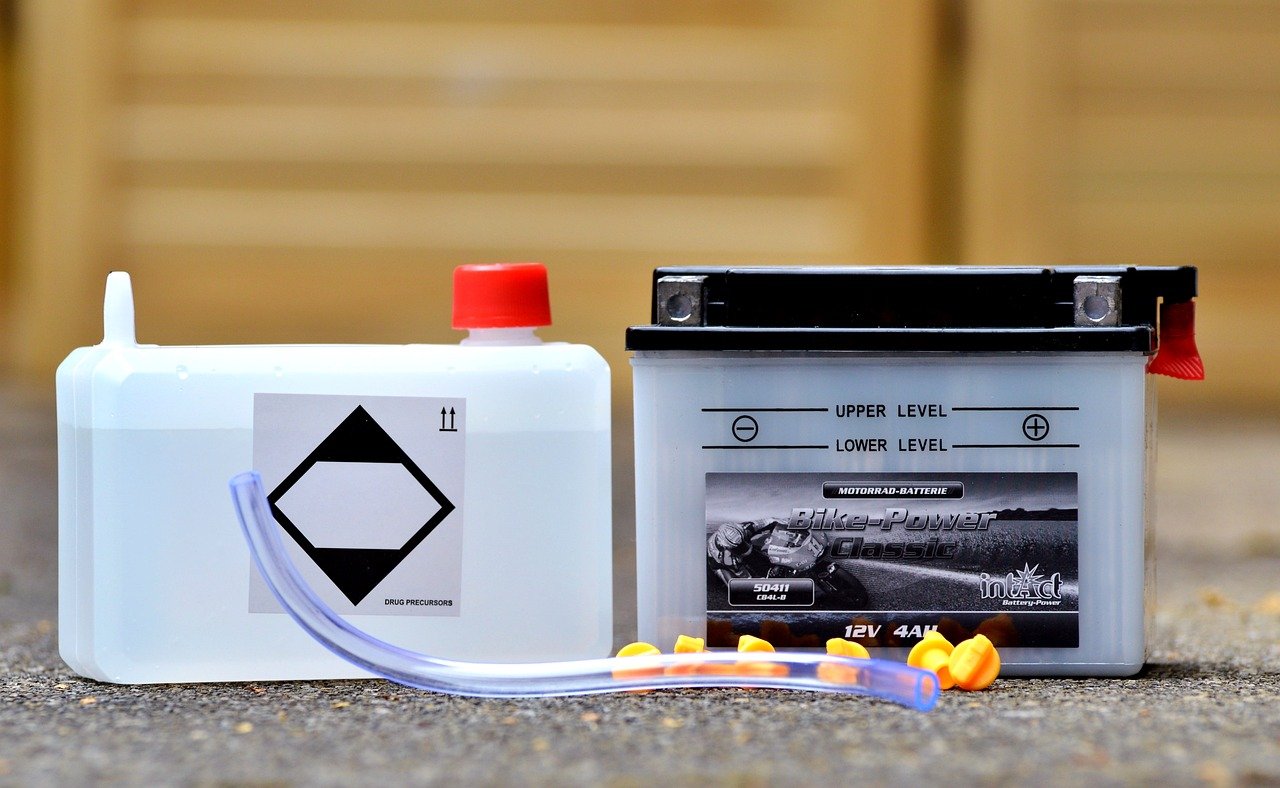 Batteries and Small Electronics (image credits: pixabay)