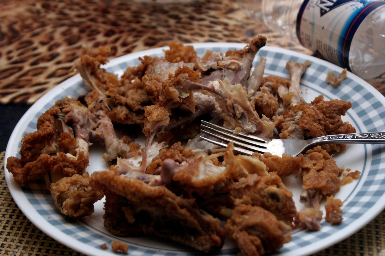 Human Food Scraps and Bones (image credits: wikimedia)