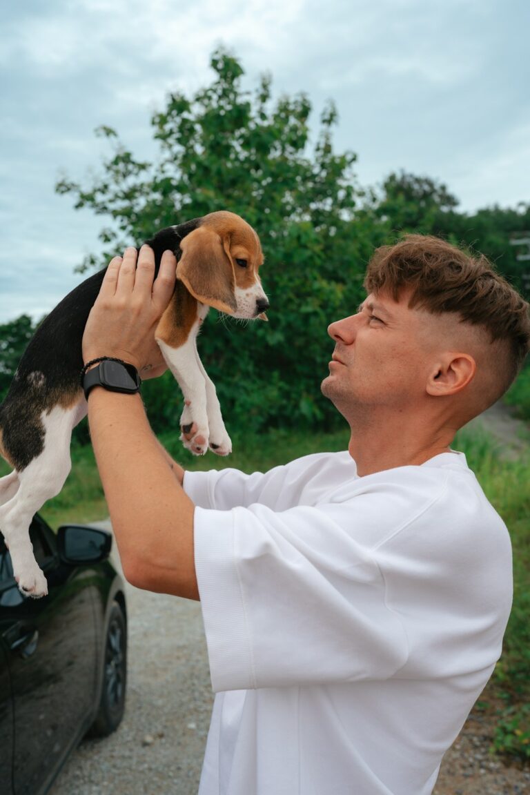 8 Signs Your Dog Thinks You're the Best