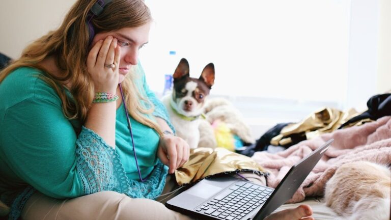 11 Everyday Habits That Stress Dogs Out Without You Knowing