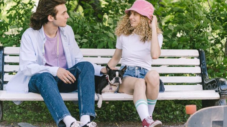 11 Ways Dogs Connect Emotionally (And 3 Ways They Disconnect)