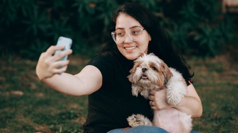 15 Things Senior Dogs Remember About the Humans They Love Most