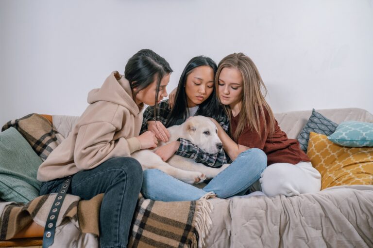 7 Things That Only Happen Between a Dog and the One Person They Have Chosen to Protect With Their Life