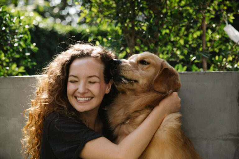 13 Things Only Golden Retriever Owners Understand About the Way Their Dog Loves